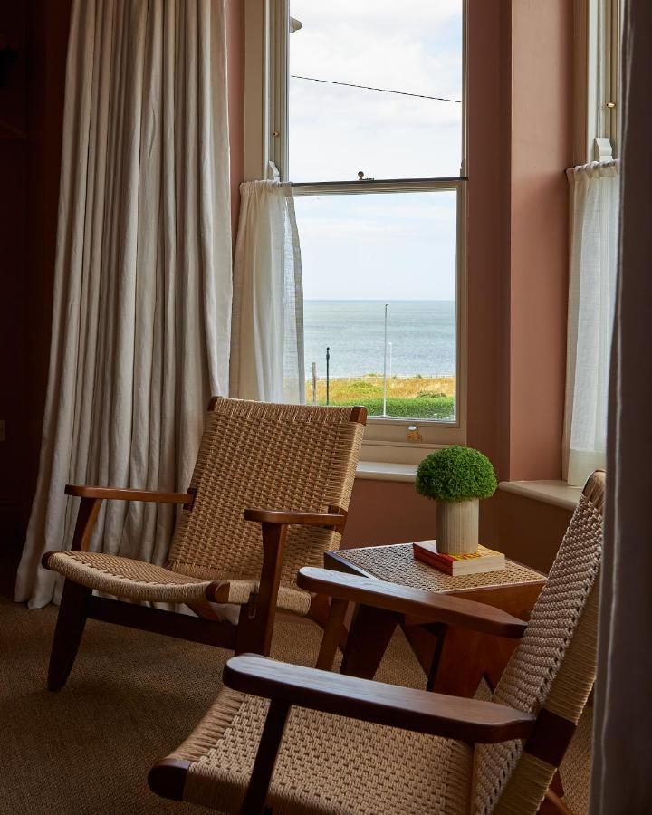 House Hotel *