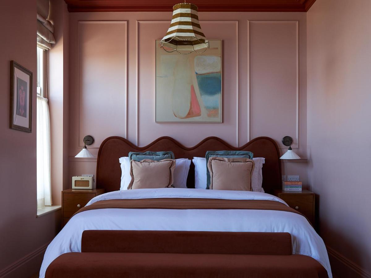 House Hotel